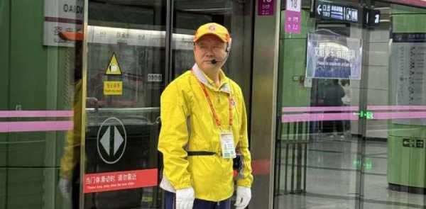辉煌优配 光明网评论员：从北新桥大爷到90岁自律美少女，一种打动年轻人的生活哲学