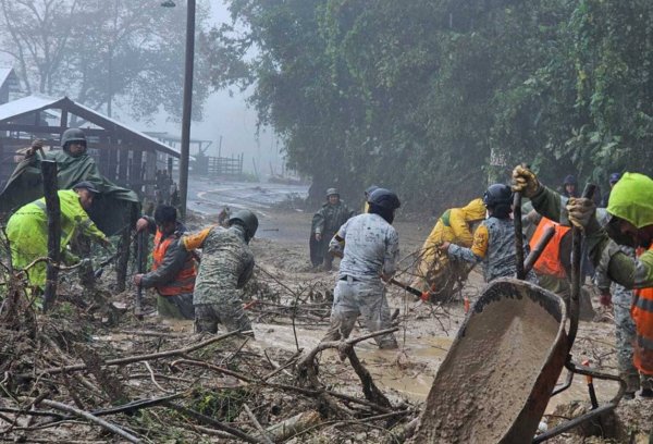 捷希源 墨西哥强降雨已致70人死亡 另有72人失踪