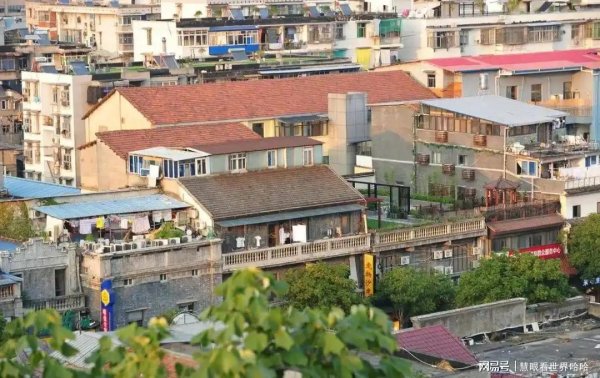 速盈配资 小区要拆了？预制板房业主慌了！2025旧改新规来了，这才是真政策